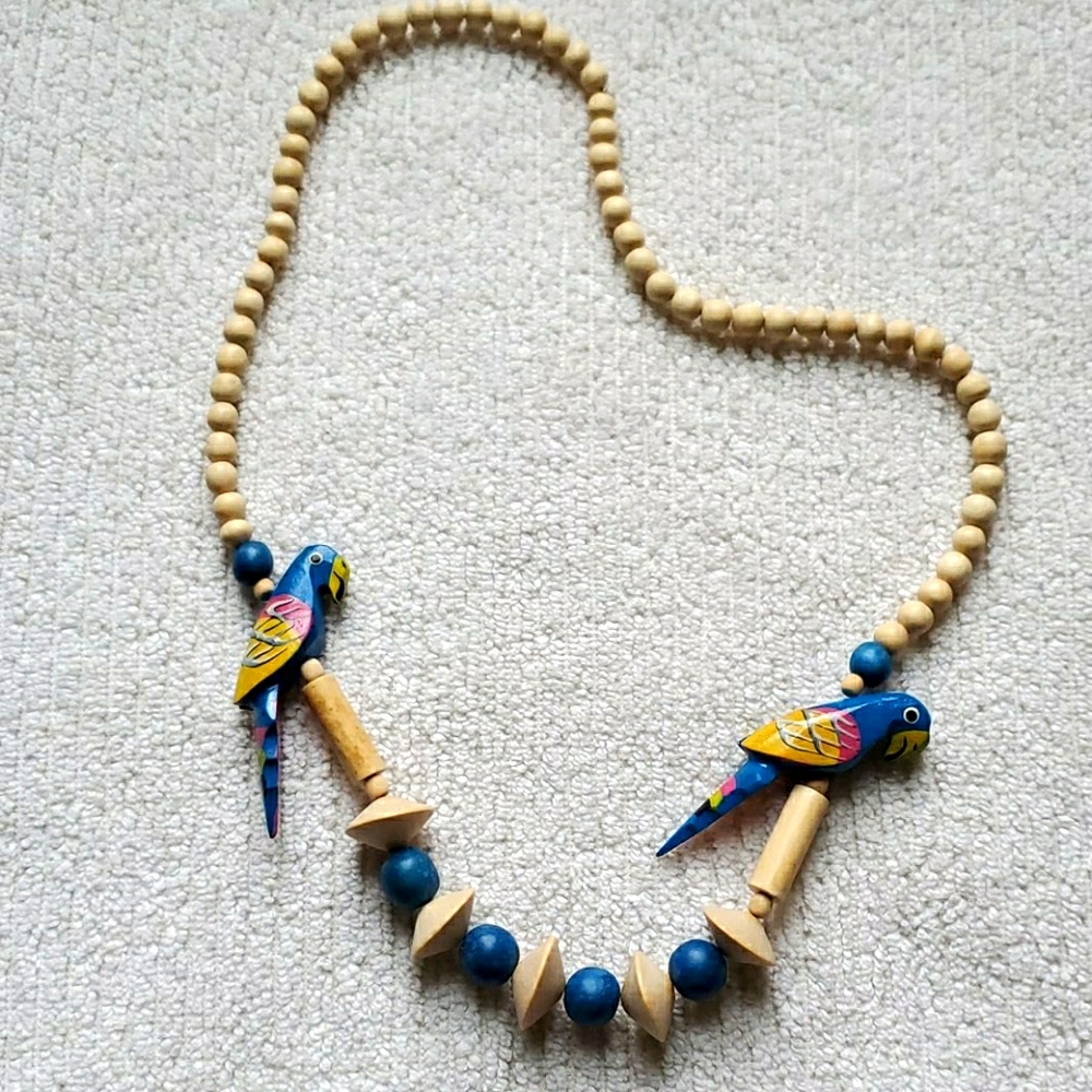 🦜 Vintage Parrot Necklace